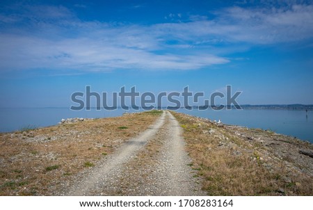 Walking and bicycling to the mouth of Rhine at the Lake Constance
