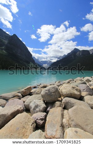 glacier lake landscape with mountains