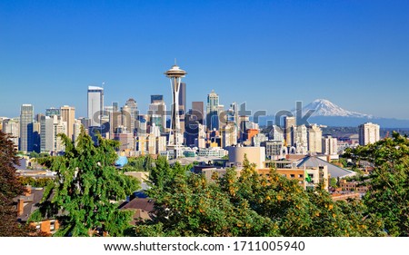 Seattle skyline and Mt Rainier on a clear day