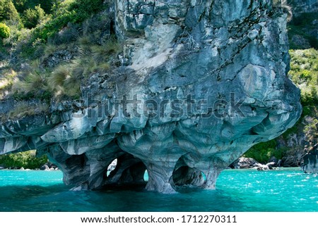 Rio tranquilo marble caves  water plants ruta 7 Chile tourism
