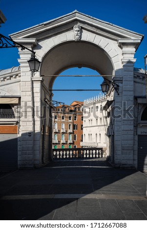VENICE, ITALY - APRIL 2020: Rialto bridge is empty during the national lockdown for Covid-19 pandemic.


