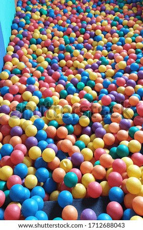 picture for Background containing multicolored balls