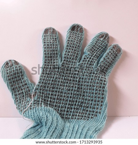 gloves to protect hands from work accidents