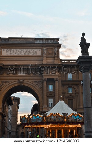 Photo of an arc in Florence