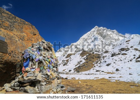 memorial of climber beside of everest from everest trek nepal