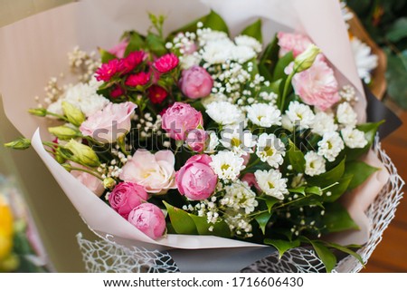 Roses flowers and beautiful blur bouquet background