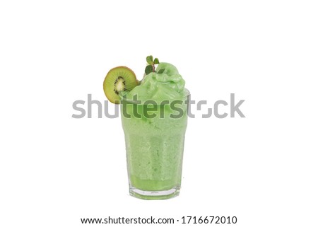 Green fresh smoothie with kiwi 2