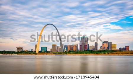 St. Louis, Missouri, USA downtown cityscape on the Mississippi River. Royalty-Free Stock Photo #1718945404