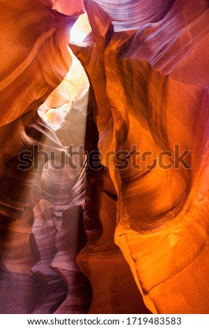 Lights and shadows in Upper Antelope Slot Canyon, Arizona