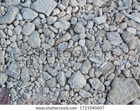 stone crack used to cover road surfaces.