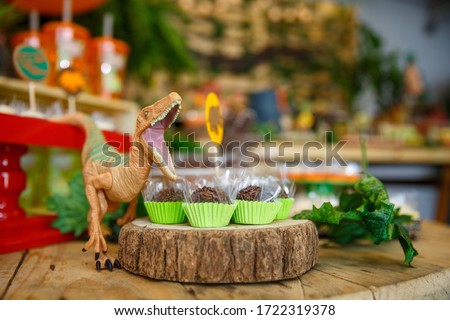 Children's party with wild theme