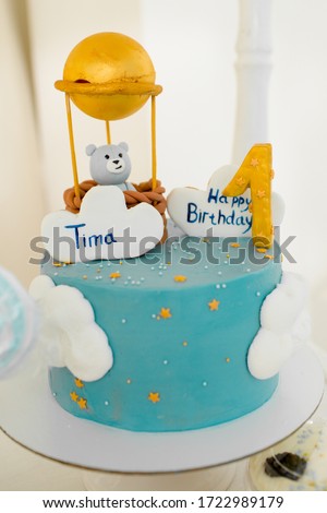 Cake with bear at first birthday