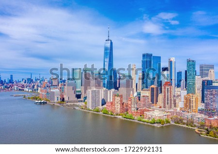 Aerial view of One World Trade Center and the Lower Manhattan skyline from the Hudson River