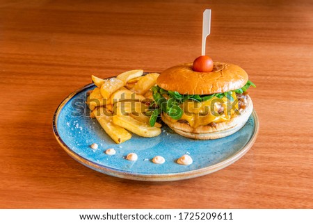 Image of delicious freshly made burger