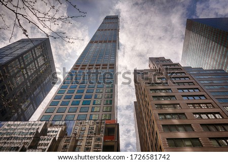 432 Park Avenue and Skyscrapers from street level