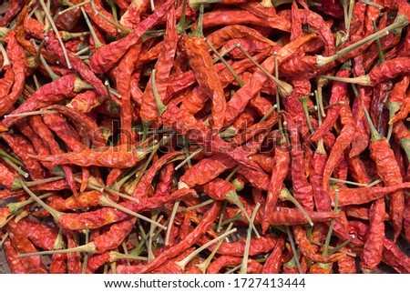 Many dried  chillies take pictures from the top view.