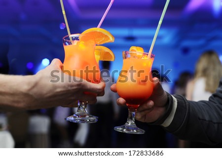 Cocktails on the neon party
