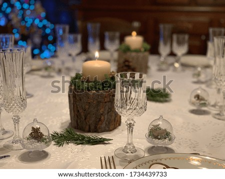 
It is pictures of the table's decoration. It's during Christmas period.