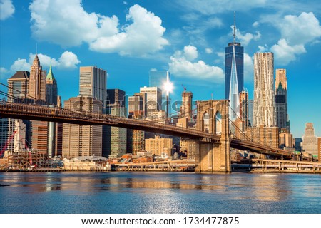 Skyline of downtown New York, Brooklin Bridge and  Manhattan at the early morning sun light , New York City, USA