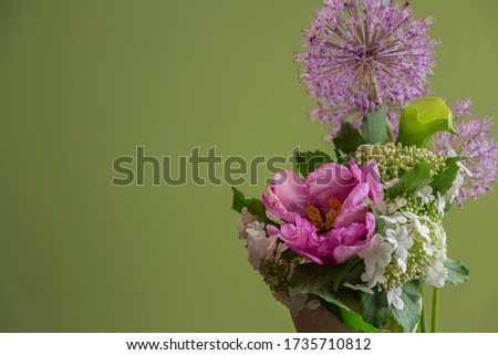  bouquet of flowers in a vase