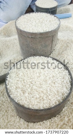 Rice with very good quality and traditional measuring instruments