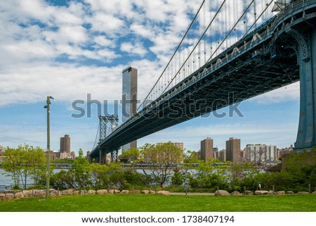 Manhattan bridge over the East river