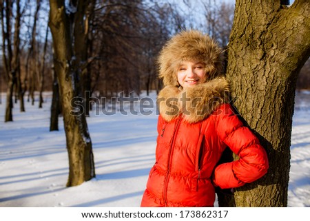 girl in the park in winter