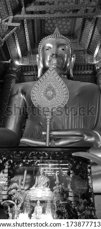 Phra Buddha Chinnarat in Thailand