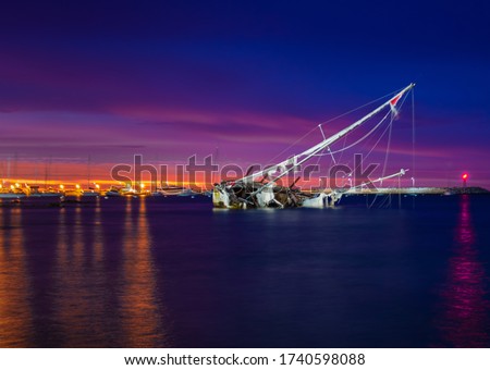 SAILING SHIP WRECK AT NIGHT LONG EXPOSURE PICTURE