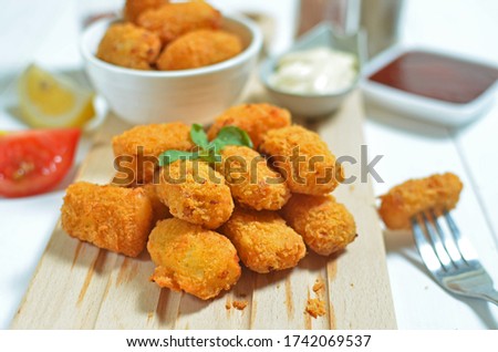 Fried fish nugget and sauce