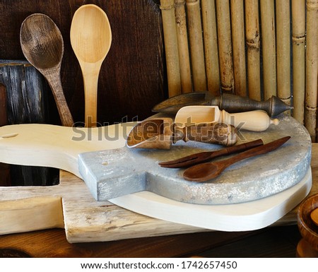 Wooden items, props for food photography. Cutting boards of different sizes, textures and colors, scoops for spices and sugar, spoons, forks, bamboo Mat. Do it yourself..