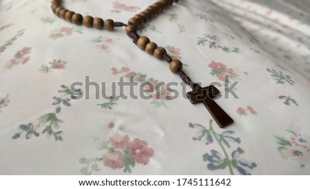 marian rosary with sign of the shalom catholic community