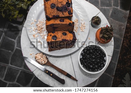 blueberry cake with flaked oatmeal

