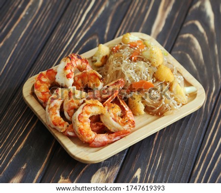 cellophane boiled with grilled shrimp and spices