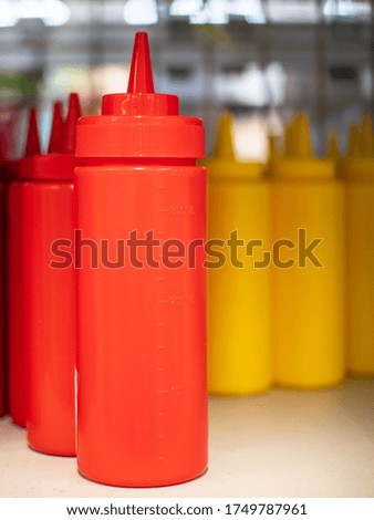 
Plastic bottles for ketchup and mustard