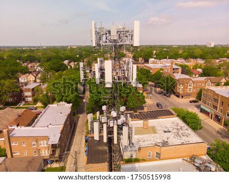 Chicago 4G LTE, 5G, lattice & monopole towers located in the inner city. These cell towers can have cells sites, microwave, 2 way radio antennas and  trunked systems.