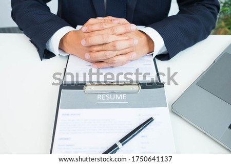 Resume, introduction of work history, academic history, resume for job application to business business leaders