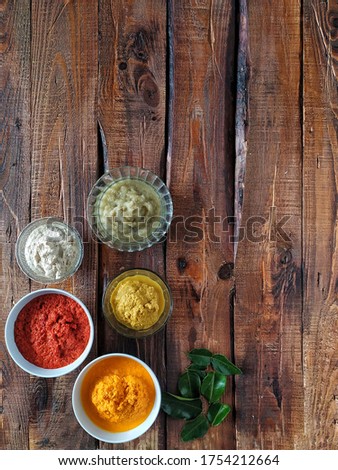 Smooth spices are mashed spices, which is one of the keys of a delicious dish. Moreover, typical Indonesian spices that have different functions and characters that enhance the taste of cuisine.