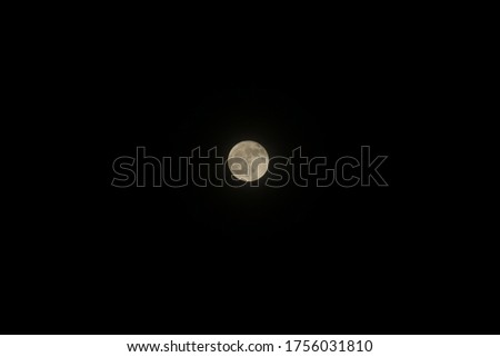 a picture of the moon