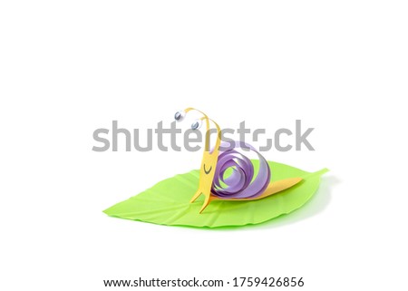 simple snail paper craft concept for kid and kindergarten, how to make snail, step by step instruction, tutorial, DIY, project, step5, spiral, hand making