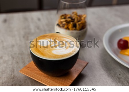 Nice coffee. Cream and café. Latte
