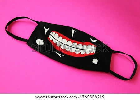 reusable medical mask with smile and teeth