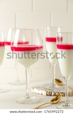panna cotta in close up photography