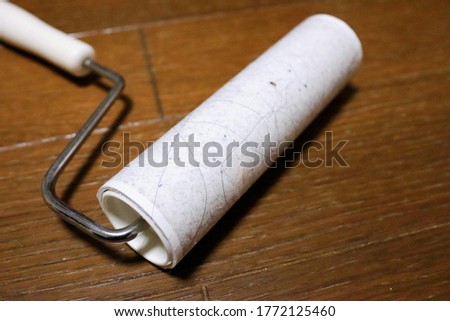 This is a picture of a lint remover.