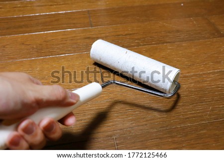 This is a picture of a lint remover.