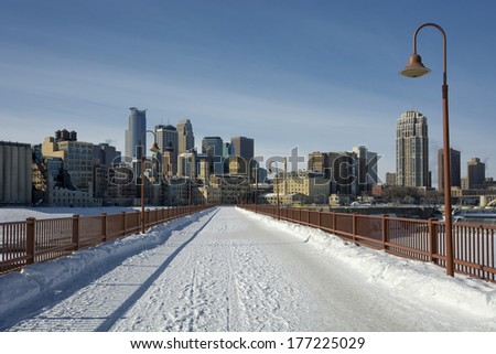 Snow covering the Stone Arch Bridge, Minneapolis, Minnesota, USA