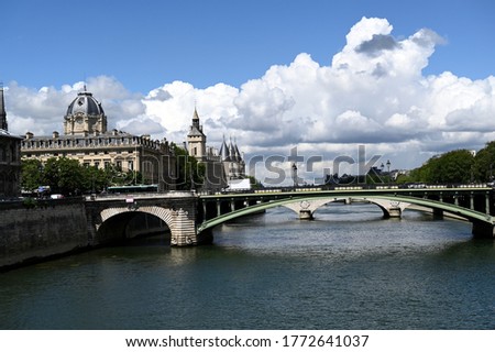 Seine river and Conciergerie in the background