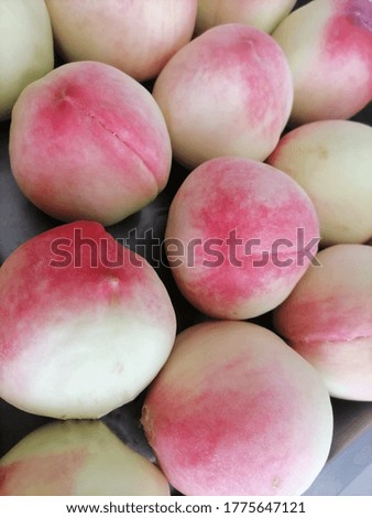 Peach, is a kind of delicious fruit.