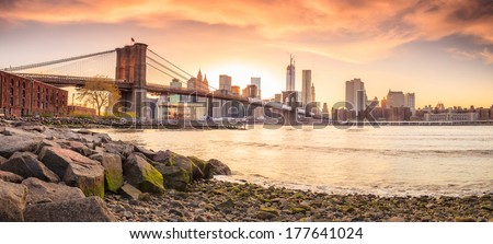 Beautiful shot of Brooklyn Bridge at sunset