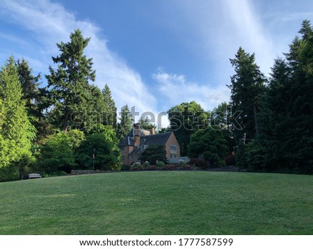 Lewis and Clark college frank manor building